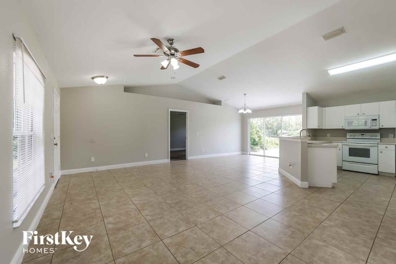 3908 16th St W - Photo 4 of 16
