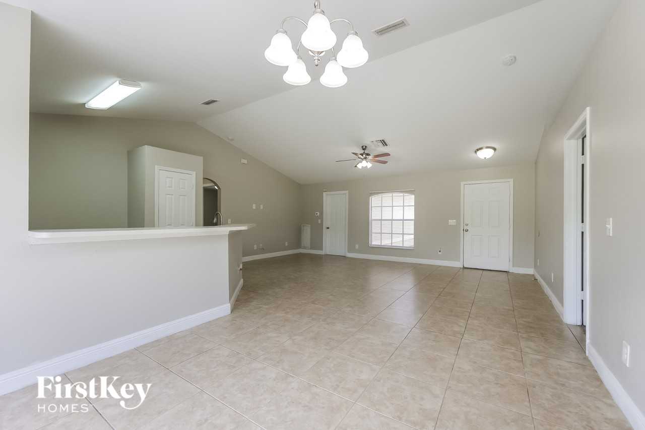 3908 16th St W - Photo 5 of 16