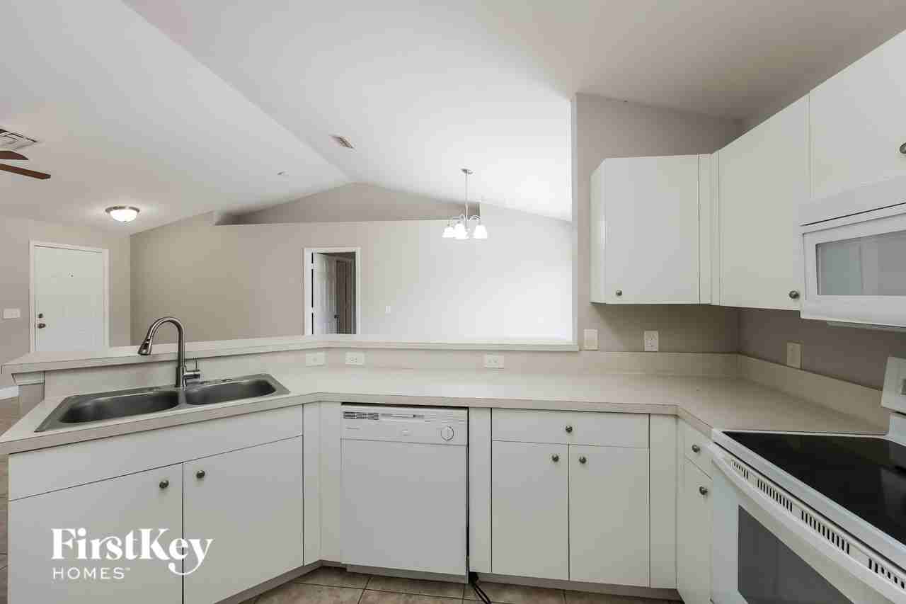 3908 16th St W - Photo 7 of 16