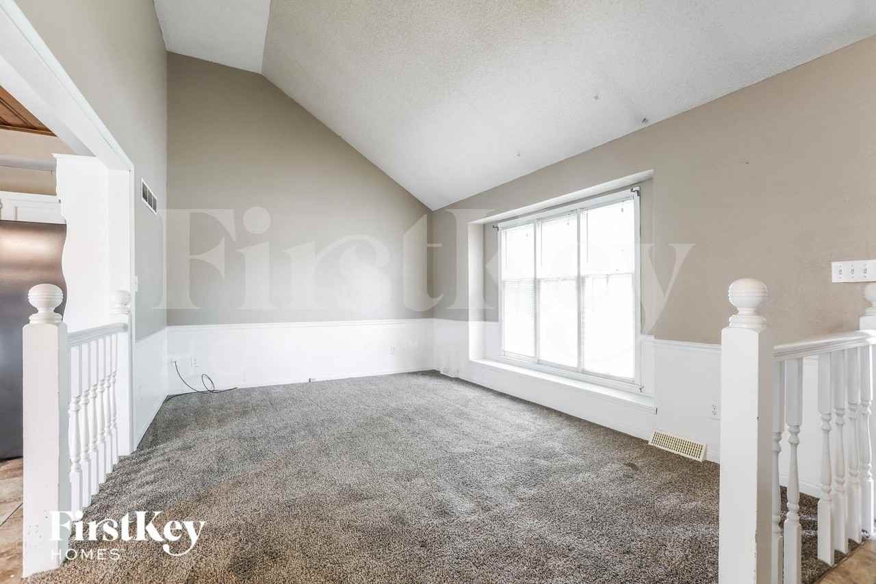 2635 Sw Krista Ct - Photo 4 of 15