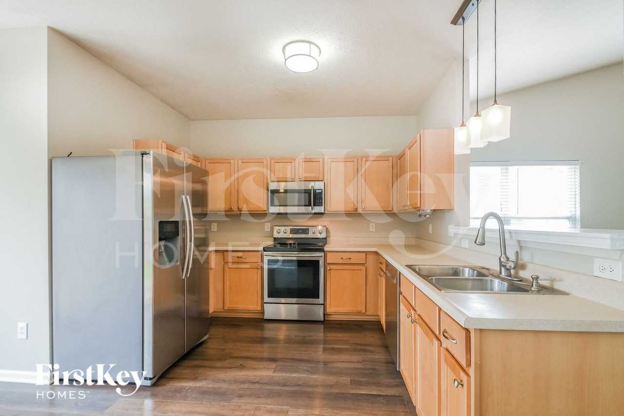 17062 Black Cherry Ct - Photo 7 of 16