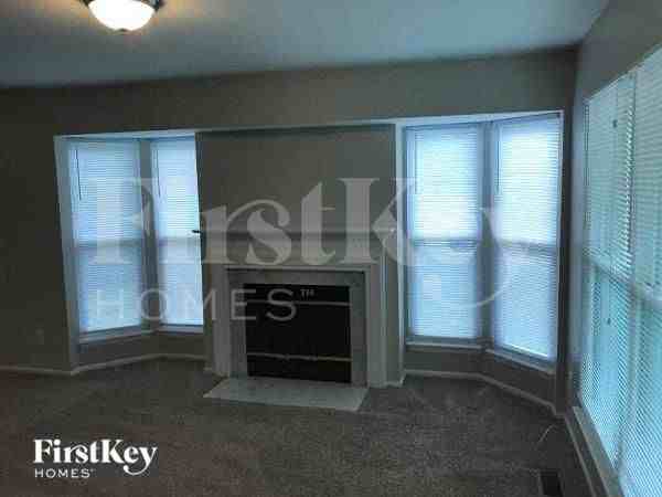 11 Woodland Ridge Ct - Photo 2 of 10