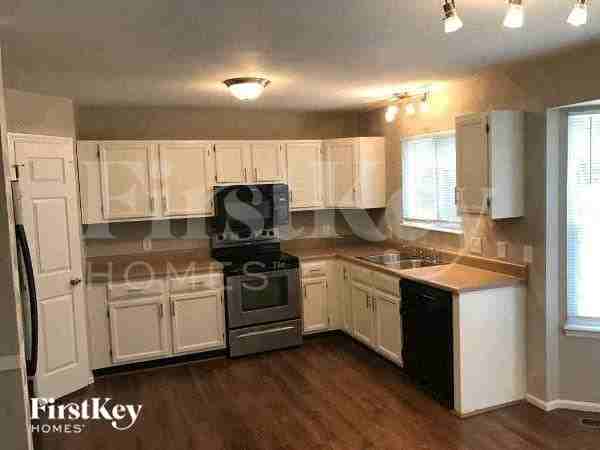 11 Woodland Ridge Ct - Photo 5 of 10