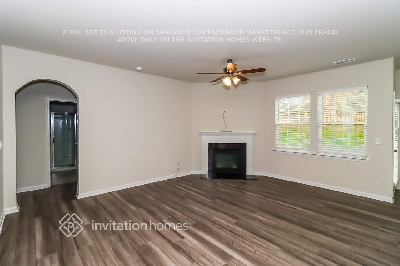 376 Kennerly Center Dr - Photo 6 of 18