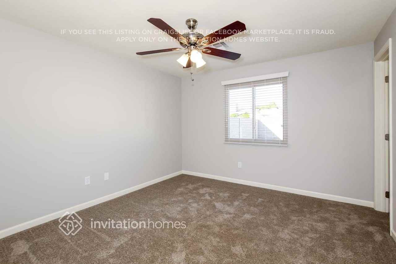 3922 E Emile Zola Ave - Photo 7 of 16