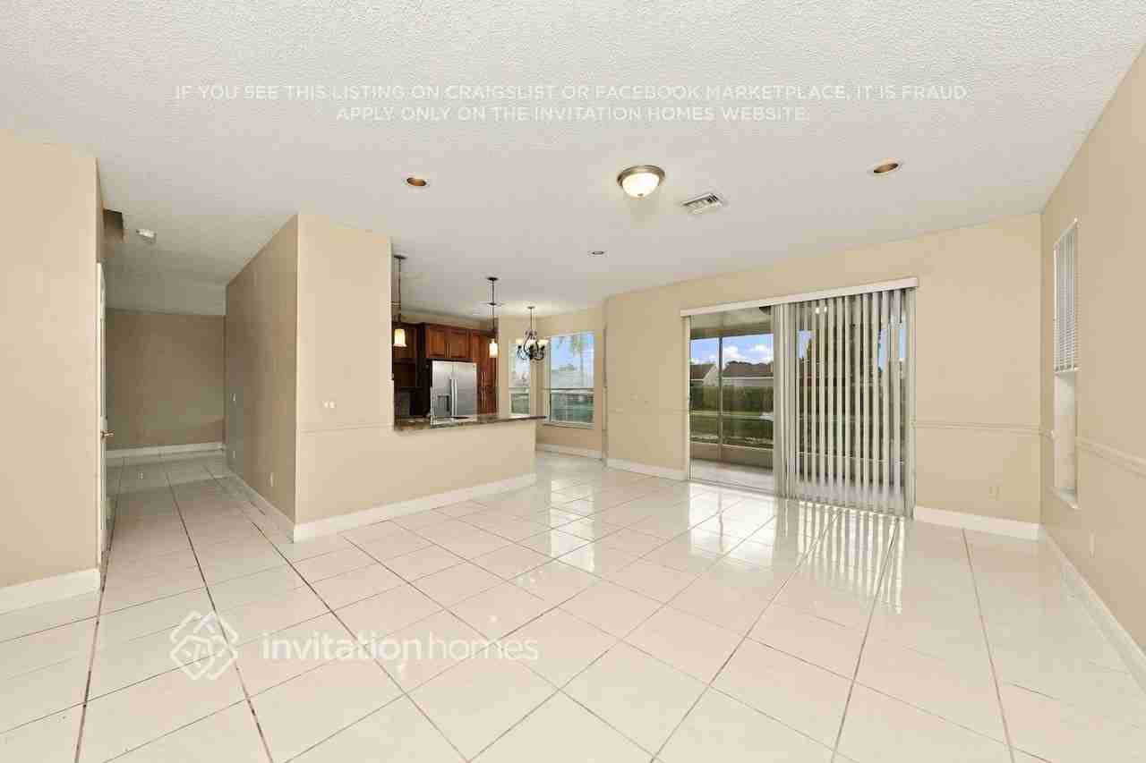 9684 Tavernier Dr - Photo 4 of 18