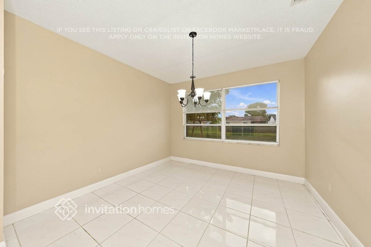 9684 Tavernier Dr - Photo 5 of 18