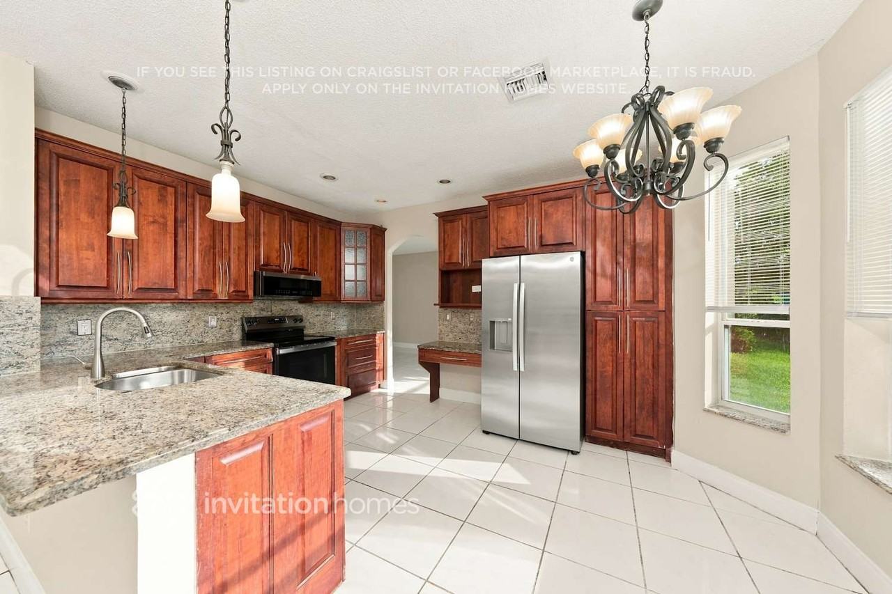 9684 Tavernier Dr - Photo 6 of 18