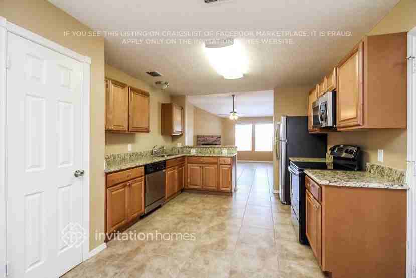 4293 Estes Park Cir - Photo 5 of 17