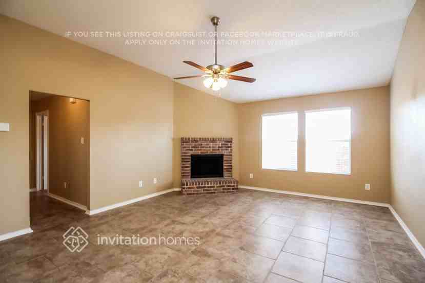 4293 Estes Park Cir - Photo 6 of 17