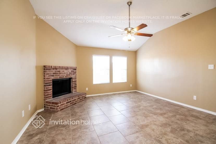 4293 Estes Park Cir - Photo 7 of 17