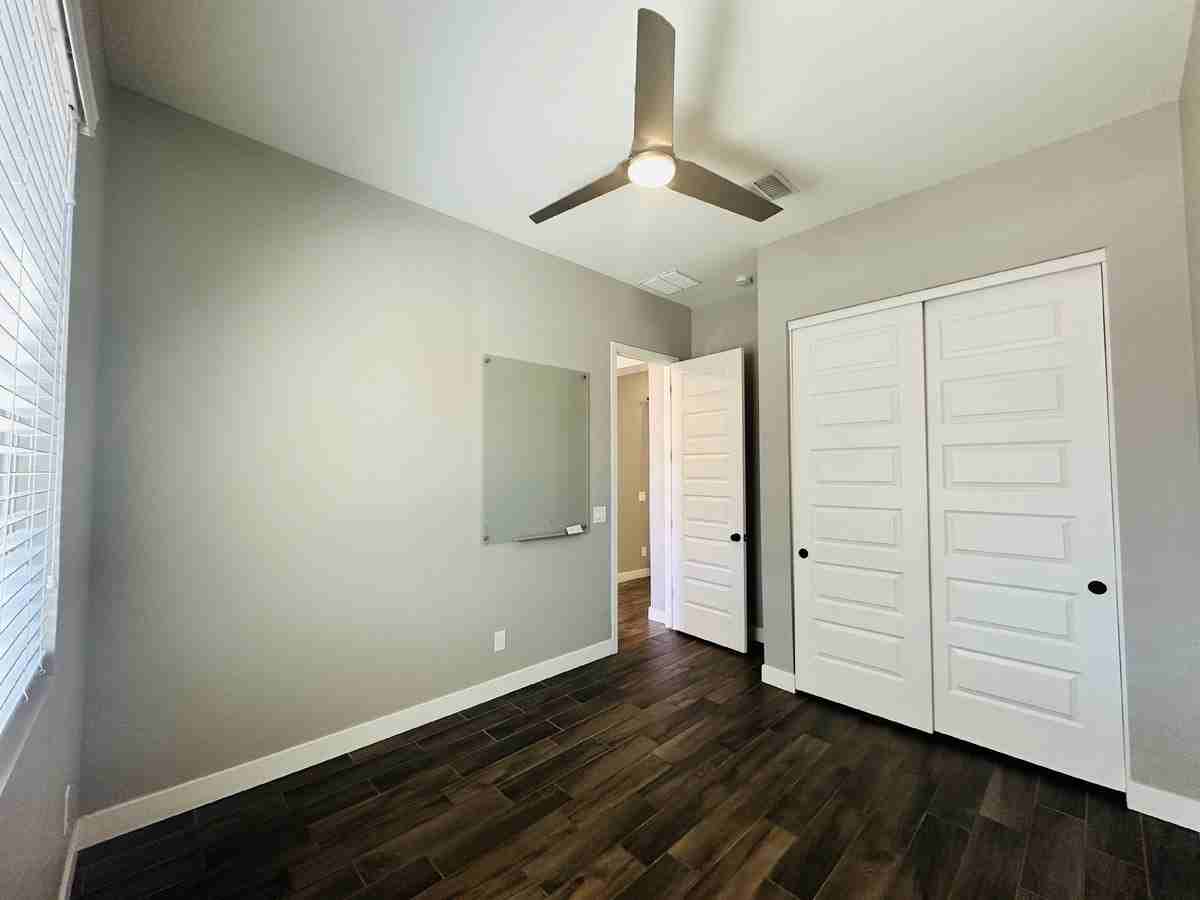 4342 E Ronald St - Photo 4 of 44