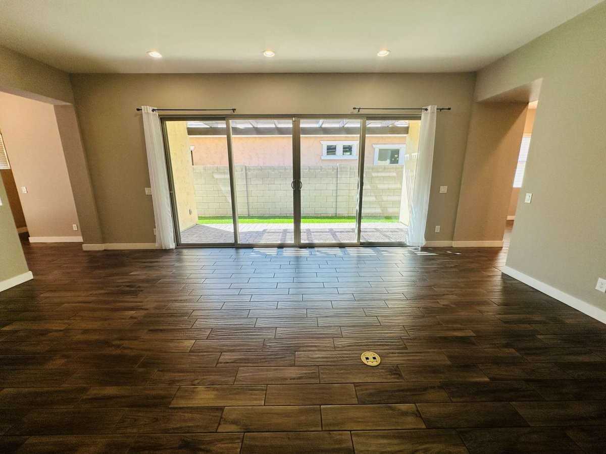 4342 E Ronald St - Photo 5 of 44