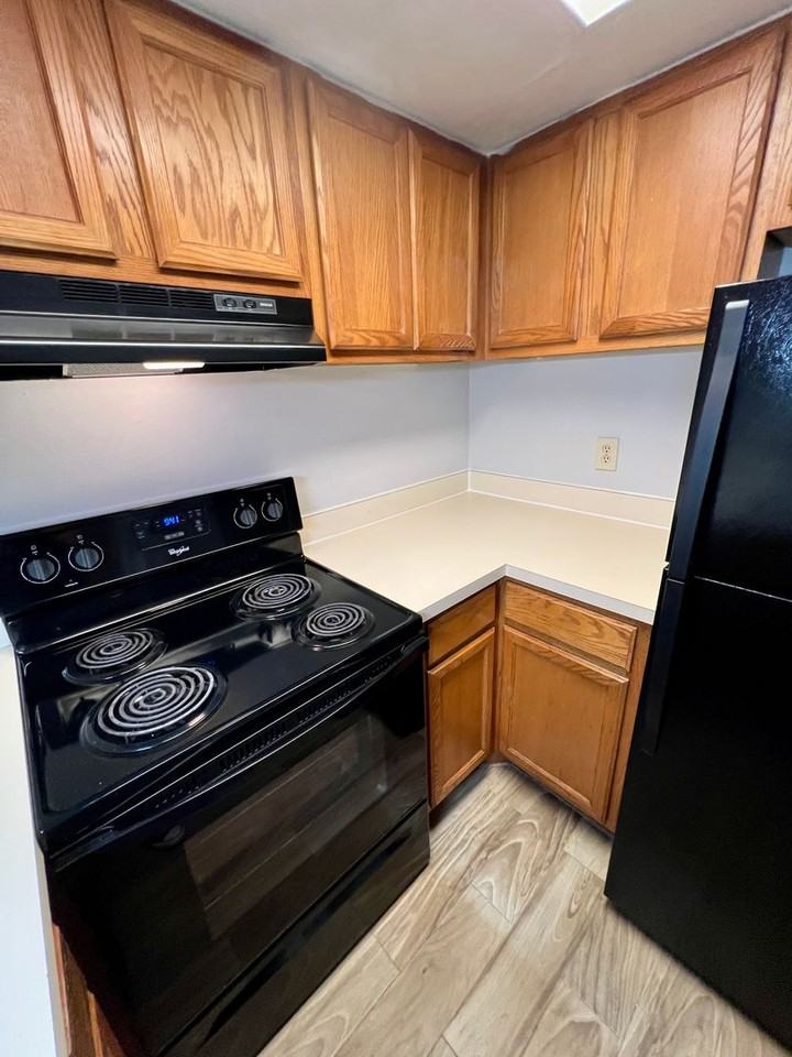4267 S Semoran Blvd #5 - Photo 5 of 25