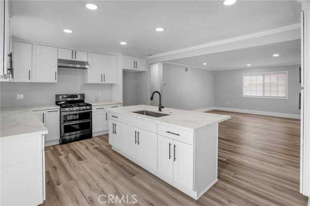 6594 Naomi Ave - Photo 4 of 8