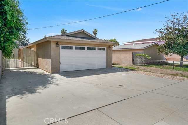 6594 Naomi Ave - Photo 5 of 8