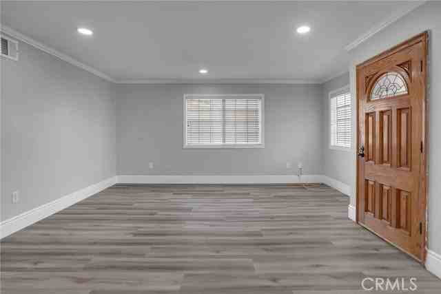 6594 Naomi Ave - Photo 6 of 8