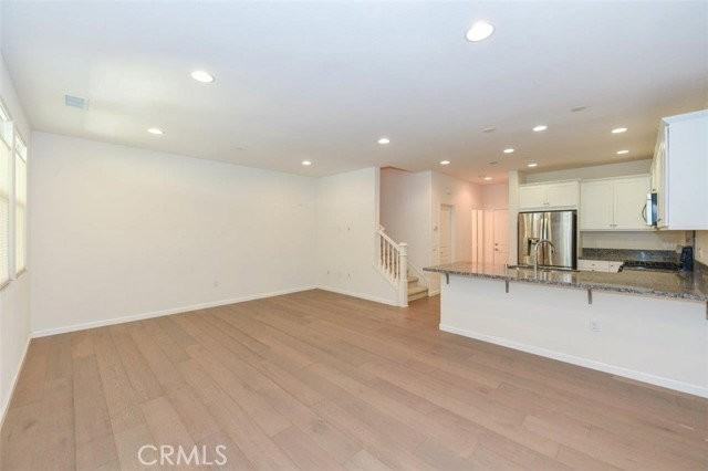 1012 El Paseo - Photo 2 of 5