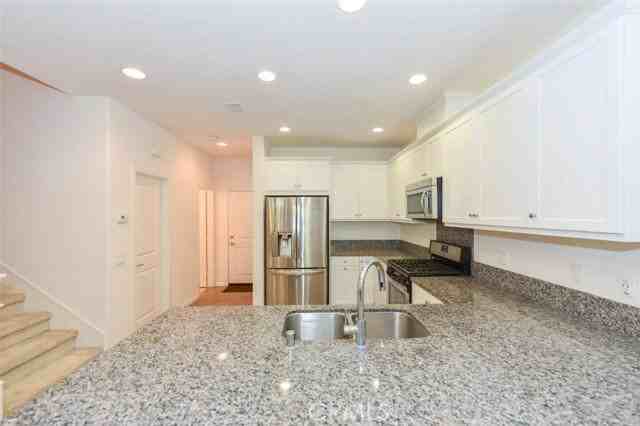1012 El Paseo - Photo 5 of 5