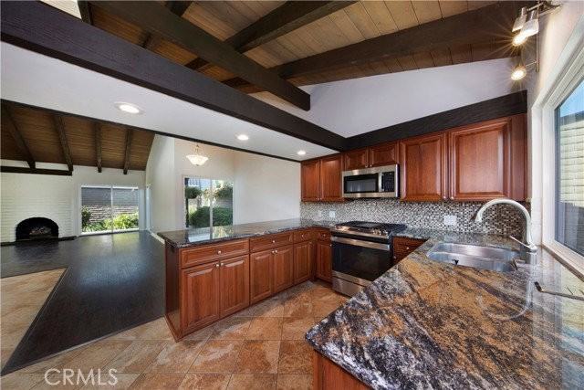 23661 Tampico Bay - Photo 3 of 6