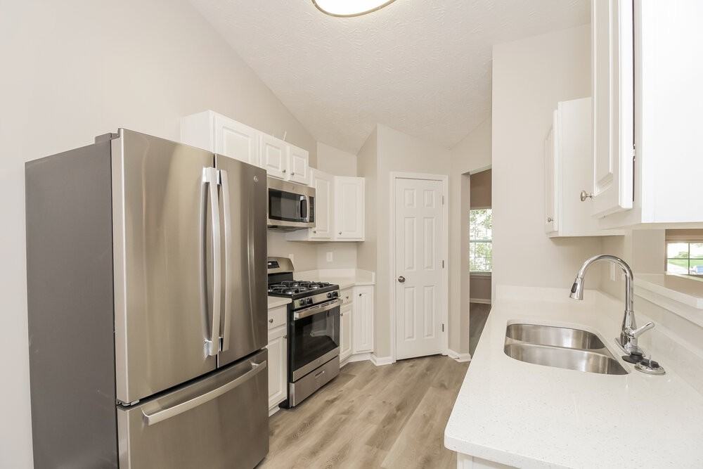 6972 Chasewater Ln - Photo 7 of 17