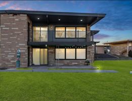 featured image of 605 W Crest Dr #4