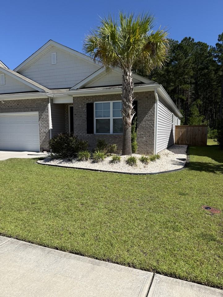 219 Greenwich Dr - Photo 2 of 22