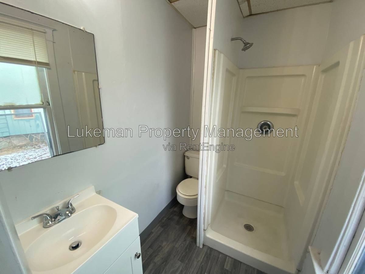 1320 S Westnedge Ave #1 - Photo 4 of 9