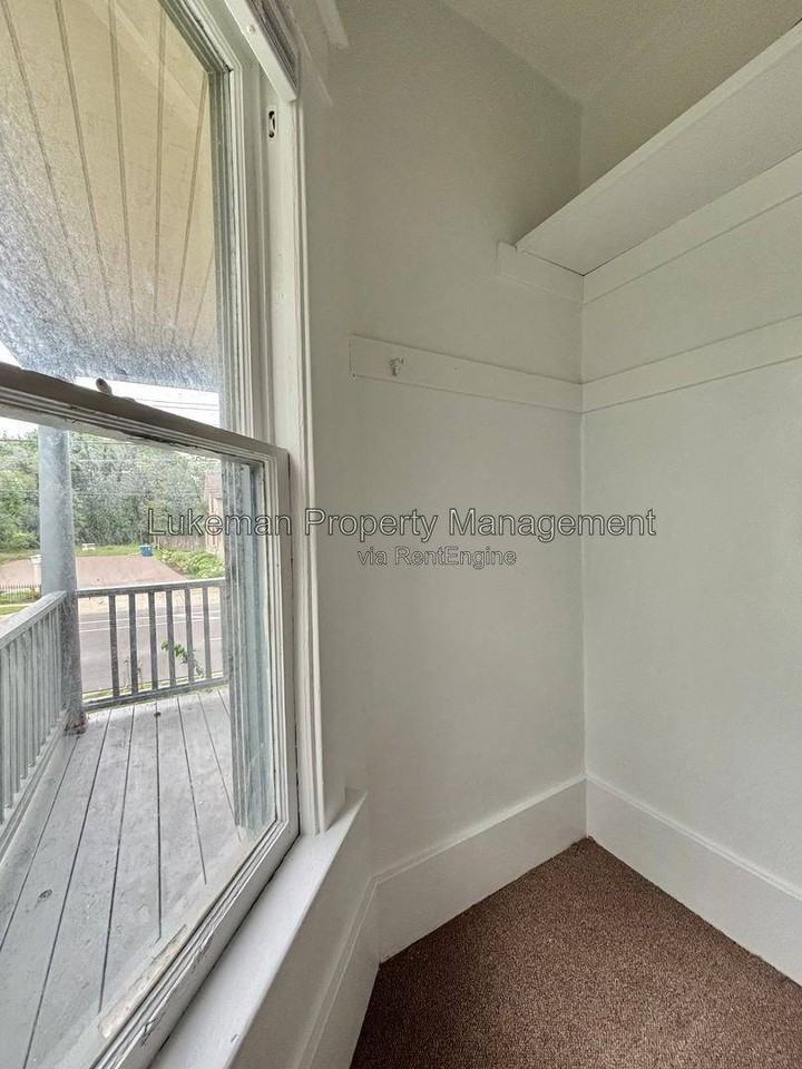 1320 S Westnedge Ave #1 - Photo 5 of 9