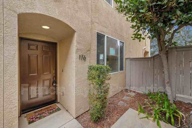 176 Aurora Ave - Photo 2 of 41