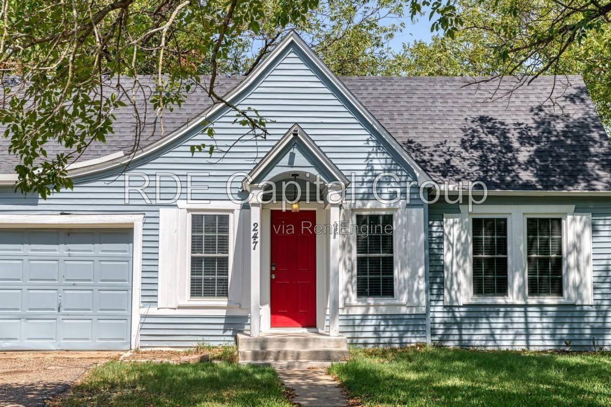 247 E N St - Photo 2 of 20