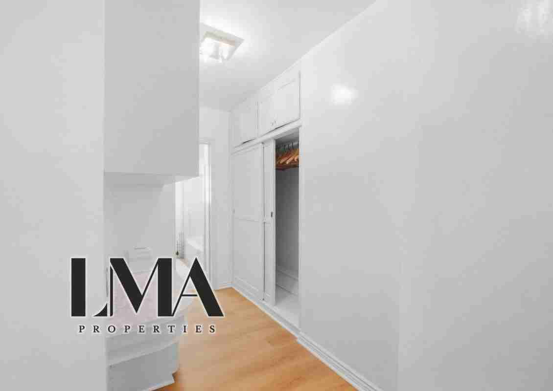 136 S Roxbury Dr #2 - Photo 6 of 14