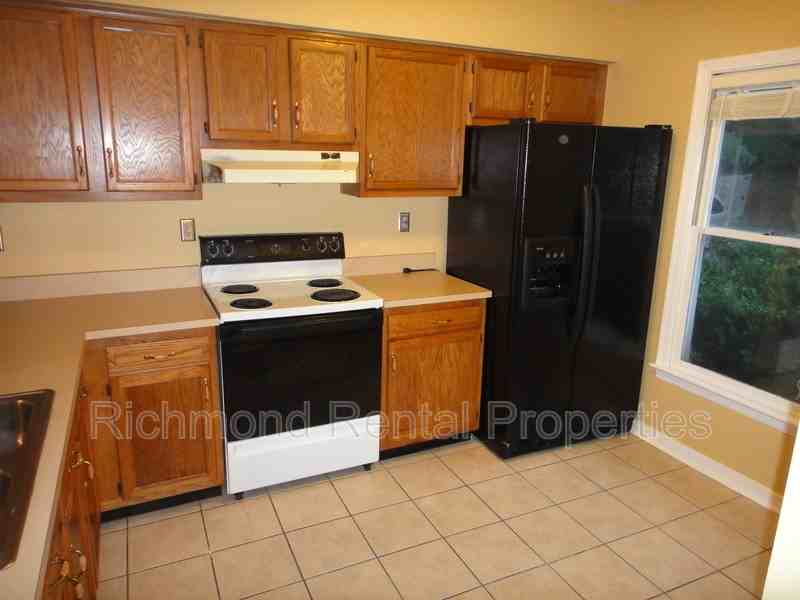 8705 Hermitage Trace Ct - Photo 2 of 16