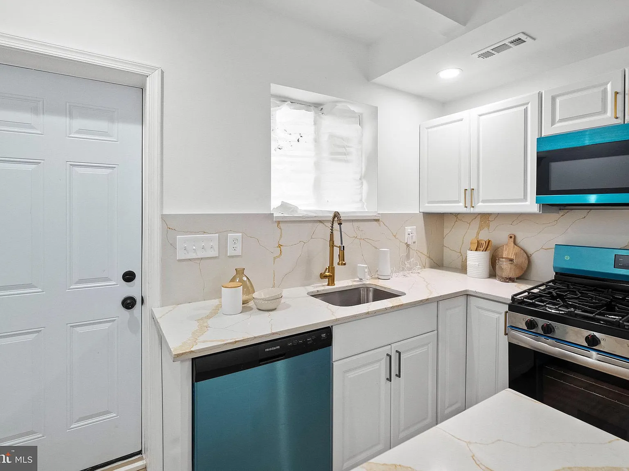 433 N Robinson St #1-3 - Photo 7 of 22