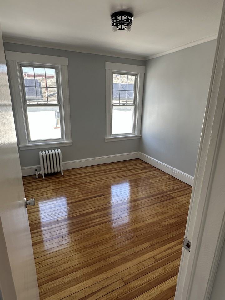55 James St #2 - Photo 4 of 9