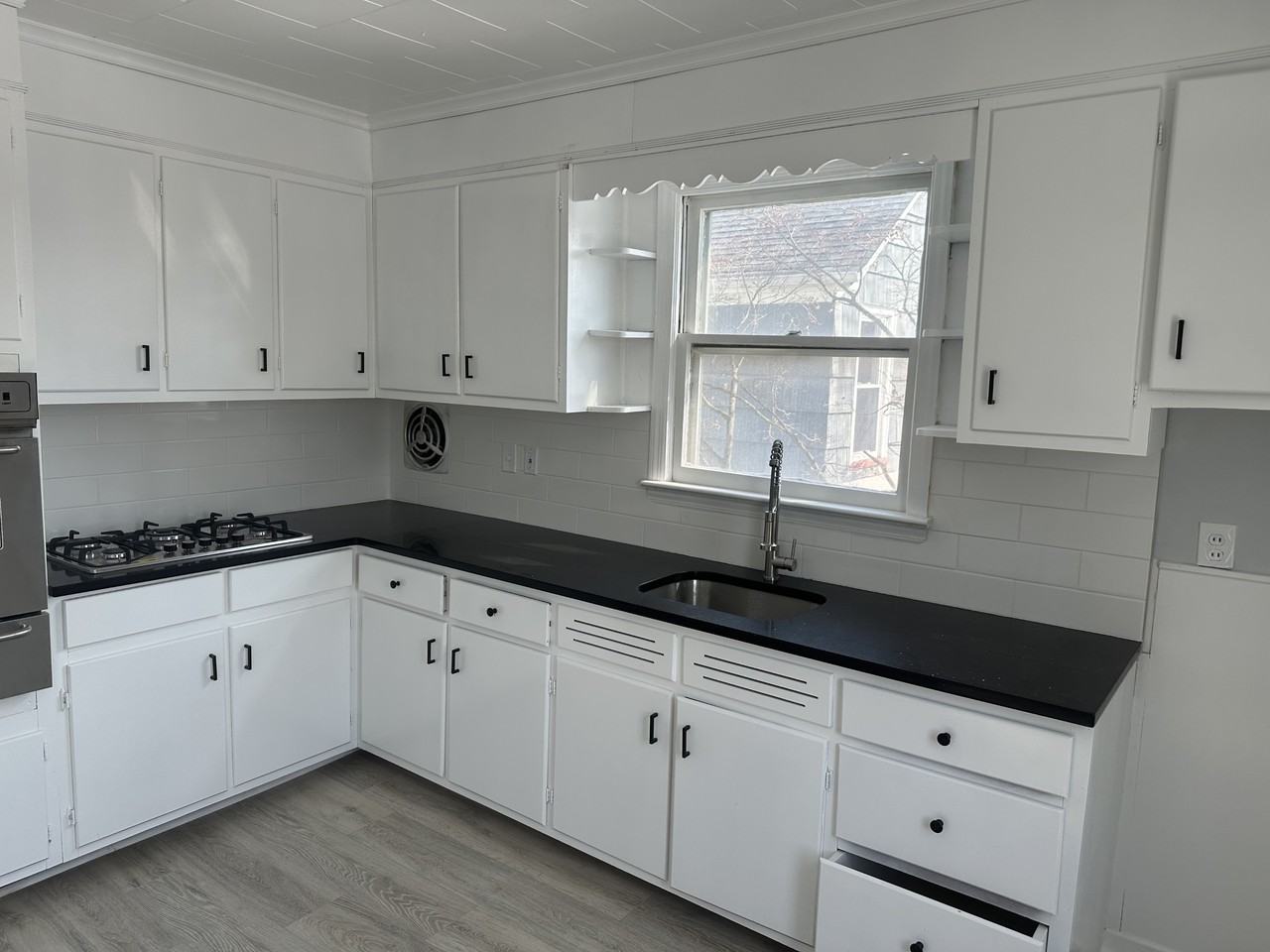 55 James St #2 - Photo 7 of 9