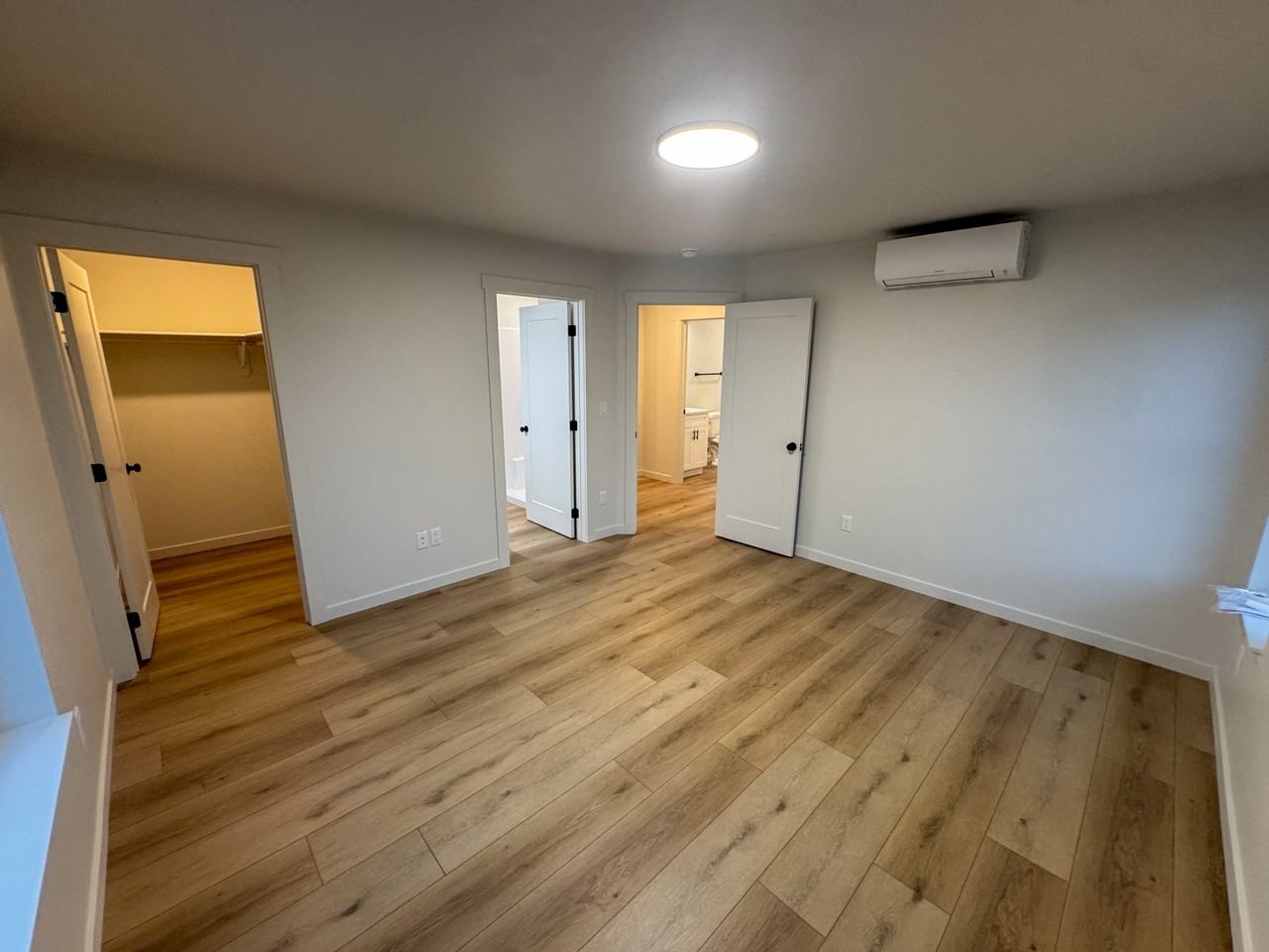 823 9th Ave W - Photo 5 of 27