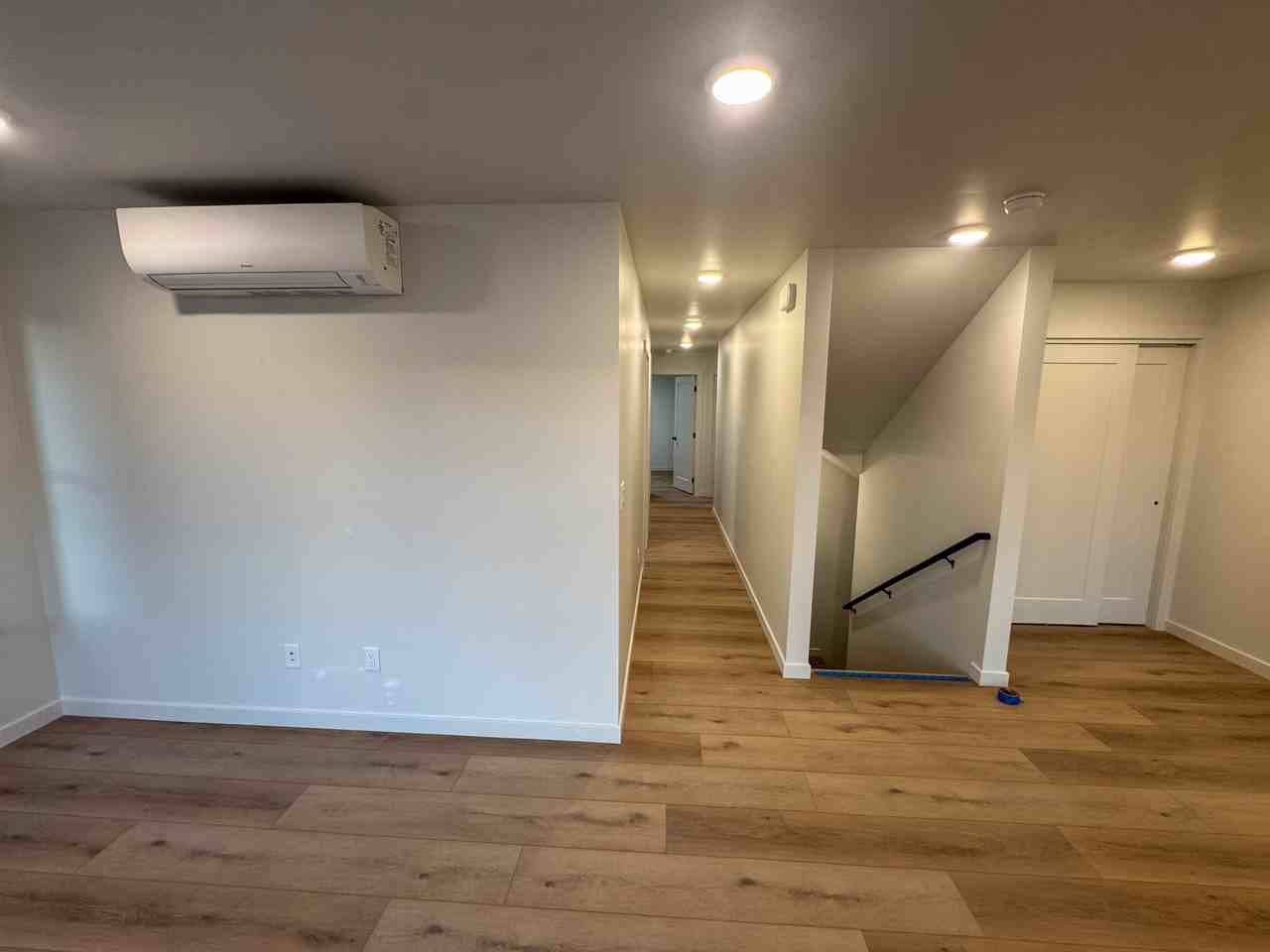 823 9th Ave W - Photo 6 of 27