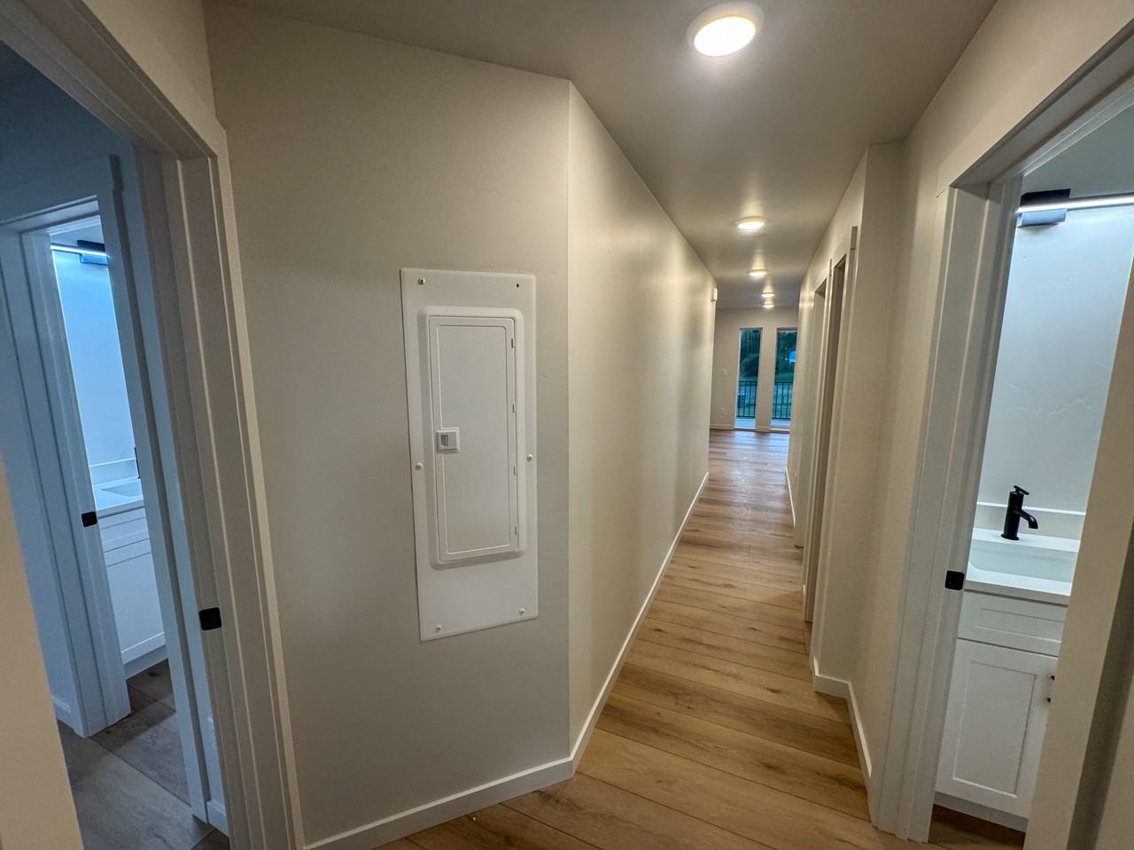 823 9th Ave W - Photo 7 of 27