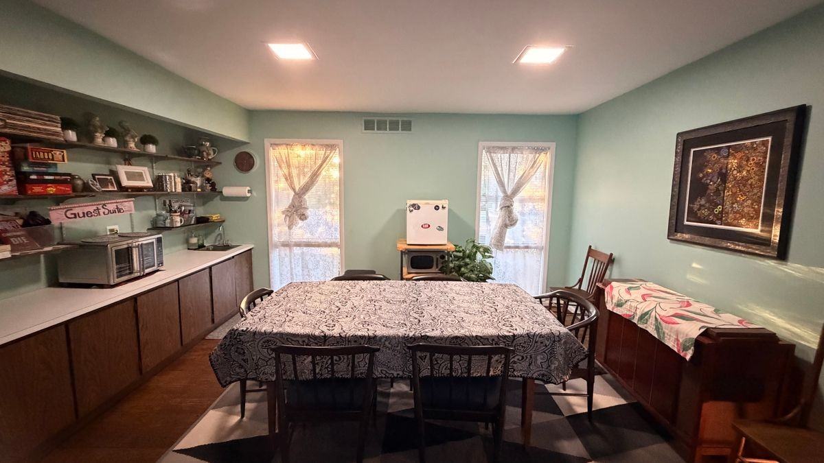5515 Jessup Rd - Photo 3 of 11