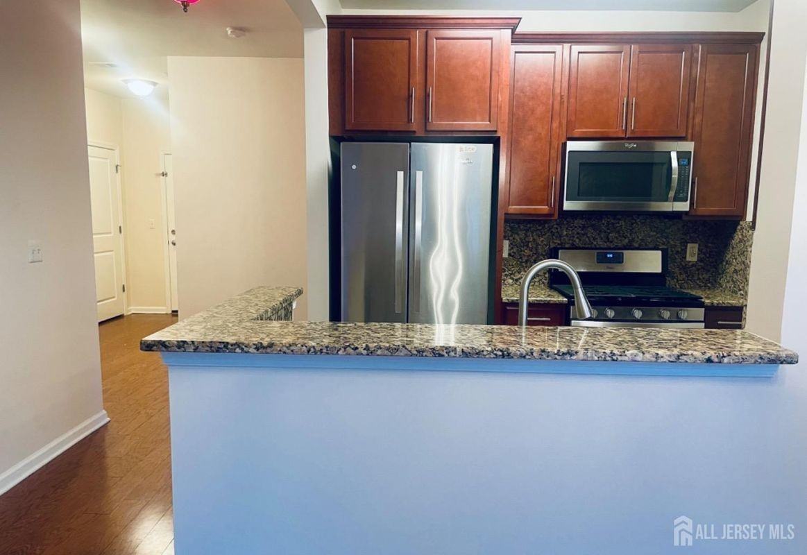 728 Strassle Way - Photo 4 of 23