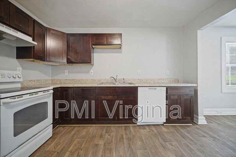 16 Connor Pl - Photo 4 of 31