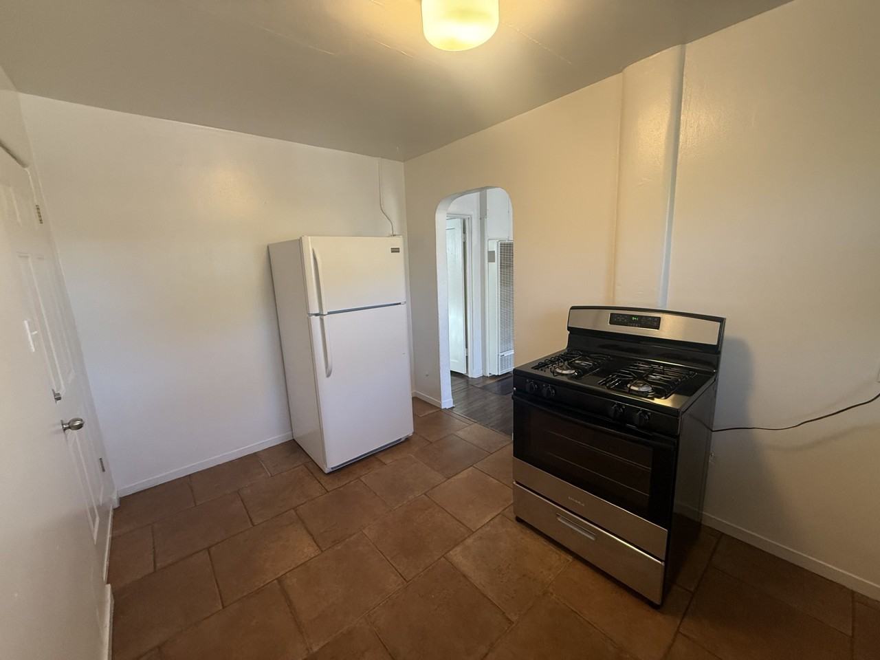 2210 Garfield Ave Se - Photo 7 of 23