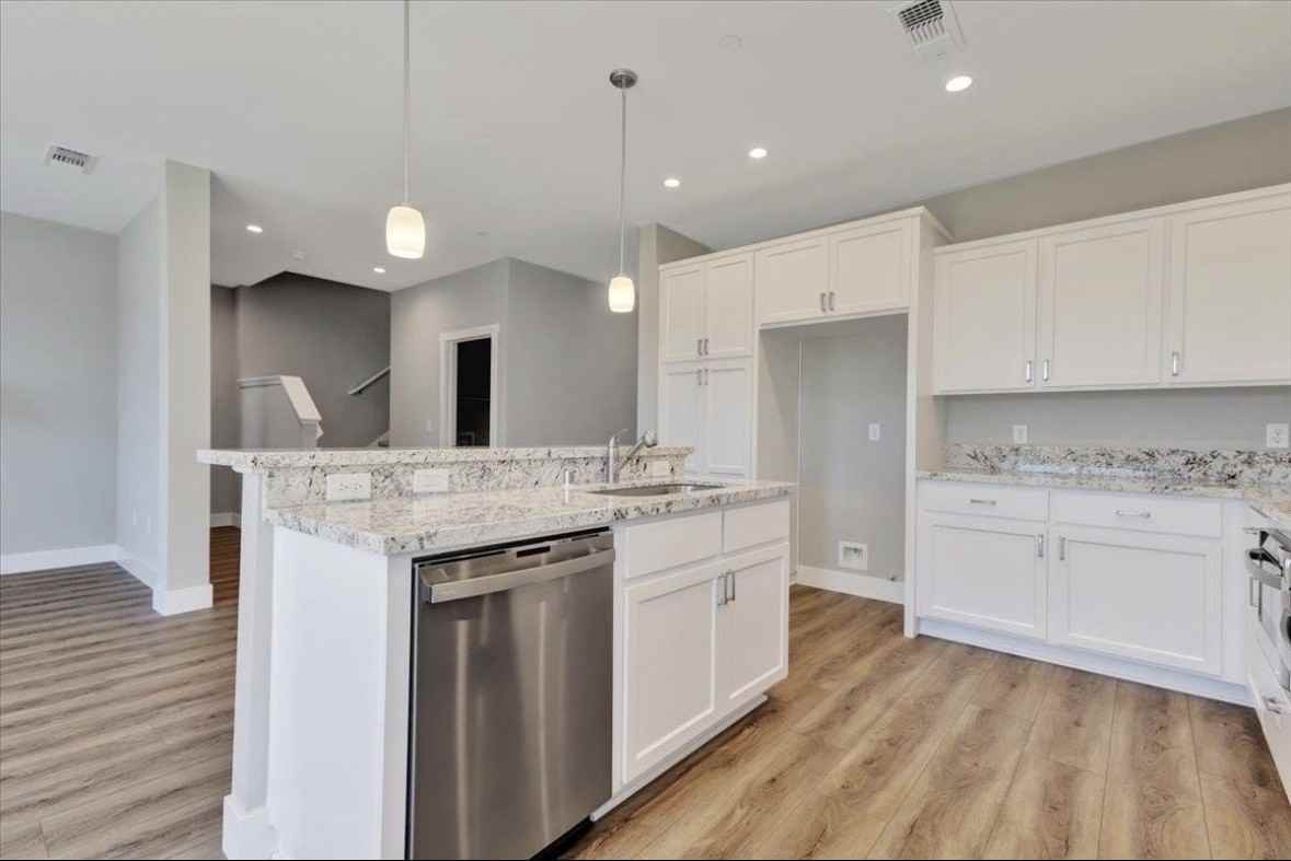 506 Liberty Ct #NA - Photo 6 of 14
