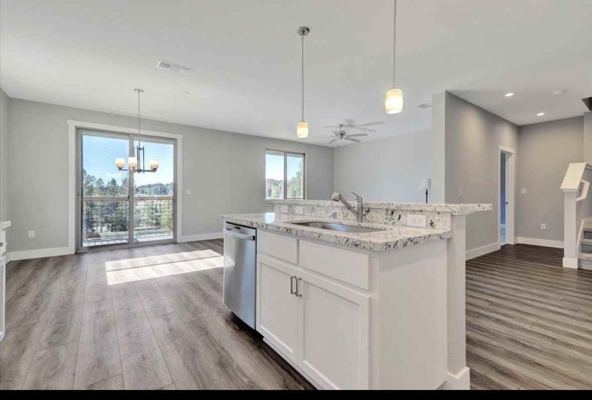 506 Liberty Ct #NA - Photo 7 of 14