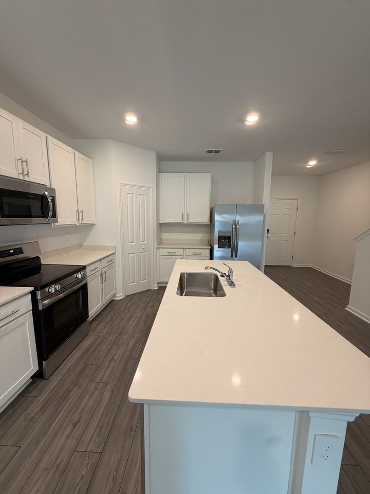 5410 Nw 22nd Dr #5410 - Photo 4 of 20