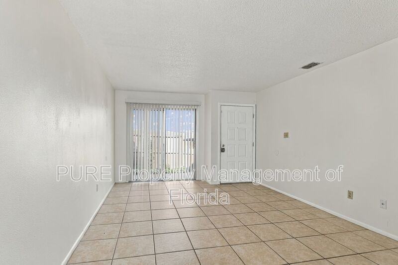 5420 Se 29th Pl #A - Photo 4 of 47