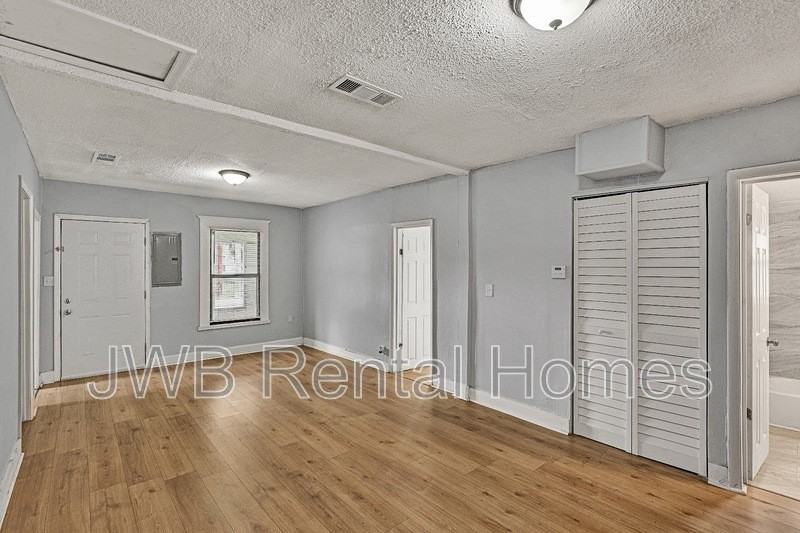 3810 Brick Rd - Photo 5 of 22