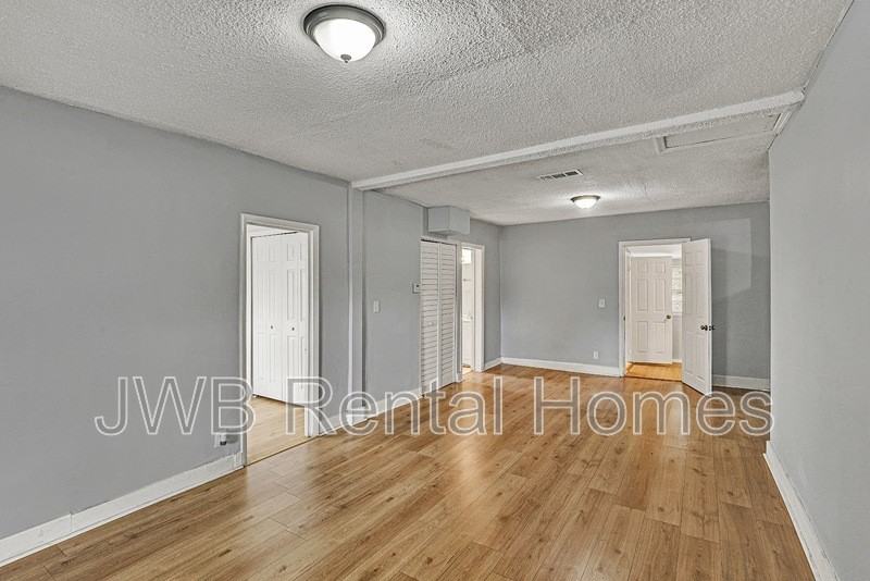 3810 Brick Rd - Photo 7 of 22