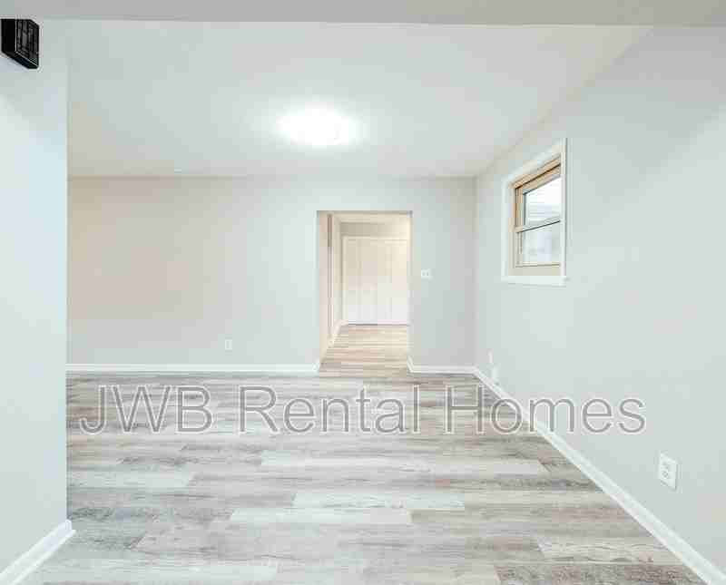 4625 Herta Rd - Photo 6 of 19